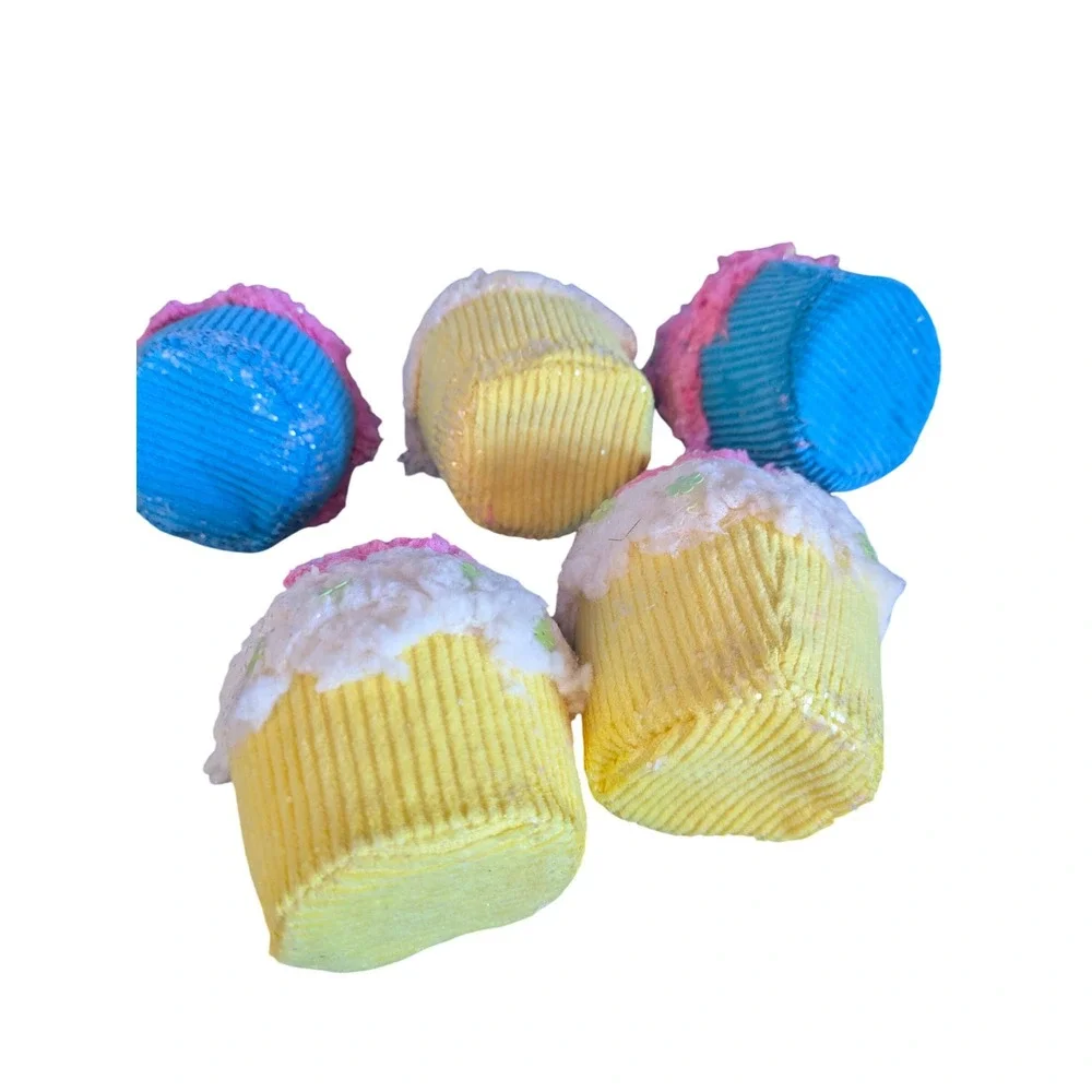 Set‎ of 8 Faux Cupcake Christmas Ornaments Pink Blue Yellow Dessert Decor